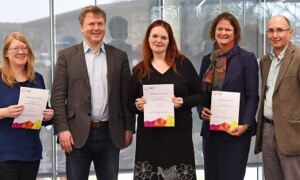 Left to right: Treasa Creavin from Connecting Science, Ewan Birney, director 
of EMBL-EBI, Elspeth Bruford from EMBL-EBI, Genny Kiff from the Wellcome 
Sanger Institute and Mike Stratton, director of Wellcome Sanger Institute
